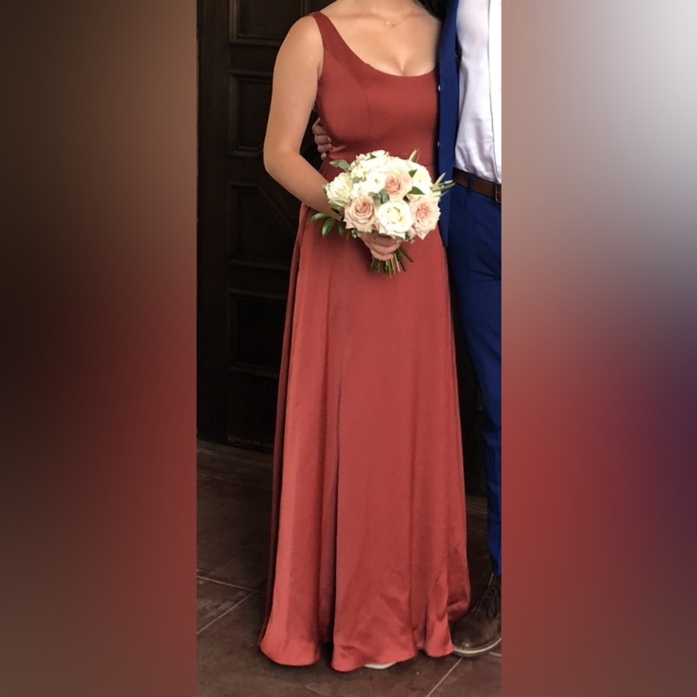 David’s bridal scoop neck bridesmaid dress in cinnamon size 10. Worn once